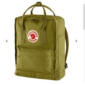 **sold** Fjallraven Classic Kanken Backpack in Guacamole
